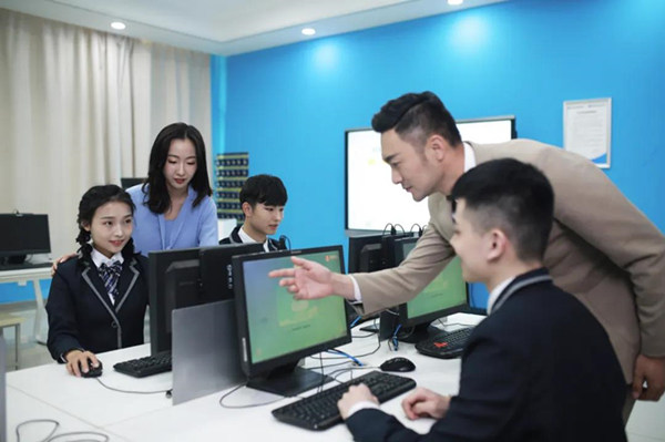 现在男孩子学什么技术好?